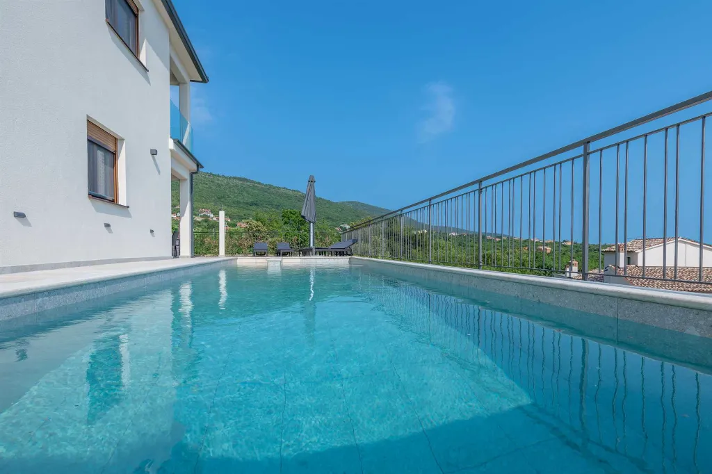 Sea View Villa for 10 in Sveti Lovreč Labinski