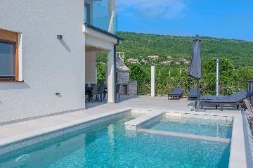 Sea View Villa for 10 in Sveti Lovreč Labinski