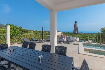 Sea View Villa for 10 in Sveti Lovreč Labinski