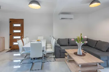 Sea View Villa for 10 in Sveti Lovreč Labinski