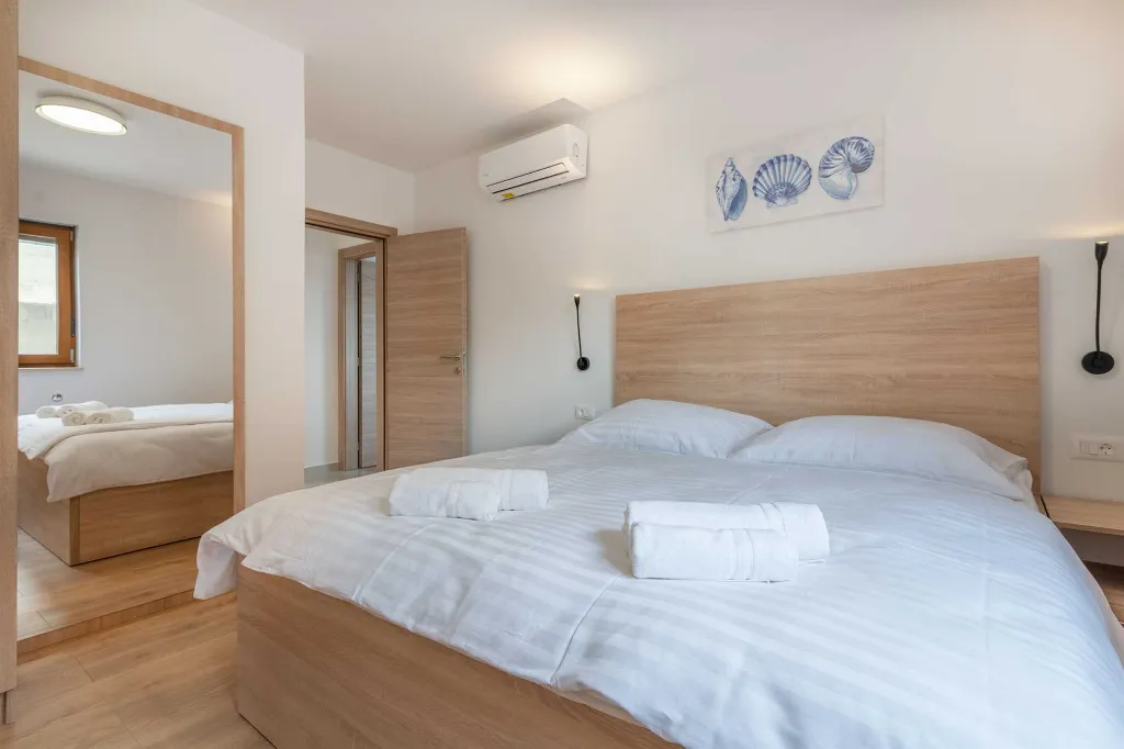 Sea View Villa for 10 in Sveti Lovreč Labinski