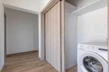 5-Bedroom Villa in Knapići for Up to 10 Guests