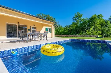 3-Bedroom Villa with Private Pool in Vinež