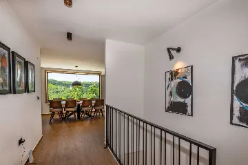 Modern 4-Bedroom Villa in Pićan with Private Garden