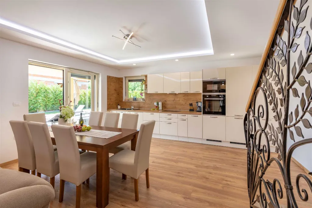 4-Bedroom Villa with Private Pool in Nedešćina
