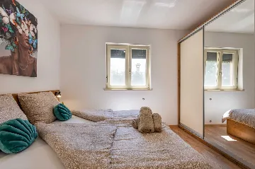 4-Bedroom Villa with Private Pool in Nedešćina