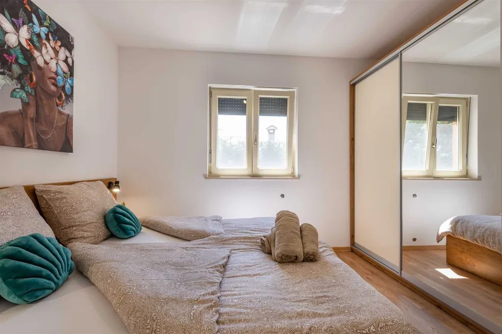 4-Bedroom Villa with Private Pool in Nedešćina