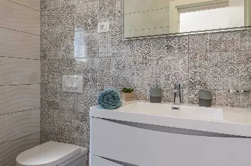 4-Bedroom Villa with Private Pool in Nedešćina