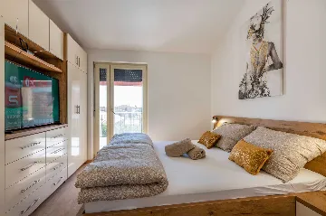 4-Bedroom Villa with Private Pool in Nedešćina