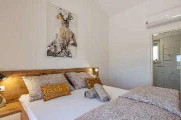 4-Bedroom Villa with Private Pool in Nedešćina