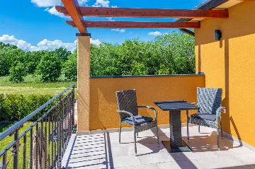 4-Bedroom Villa with Private Pool in Nedešćina