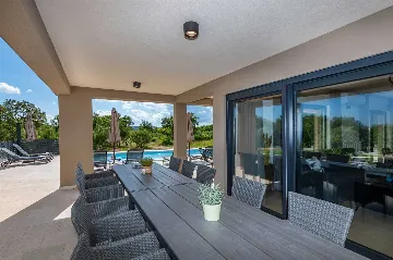 Raša Villa with Private Pool for Up to 18 Guests