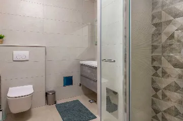 Raša Villa with Private Pool for Up to 18 Guests