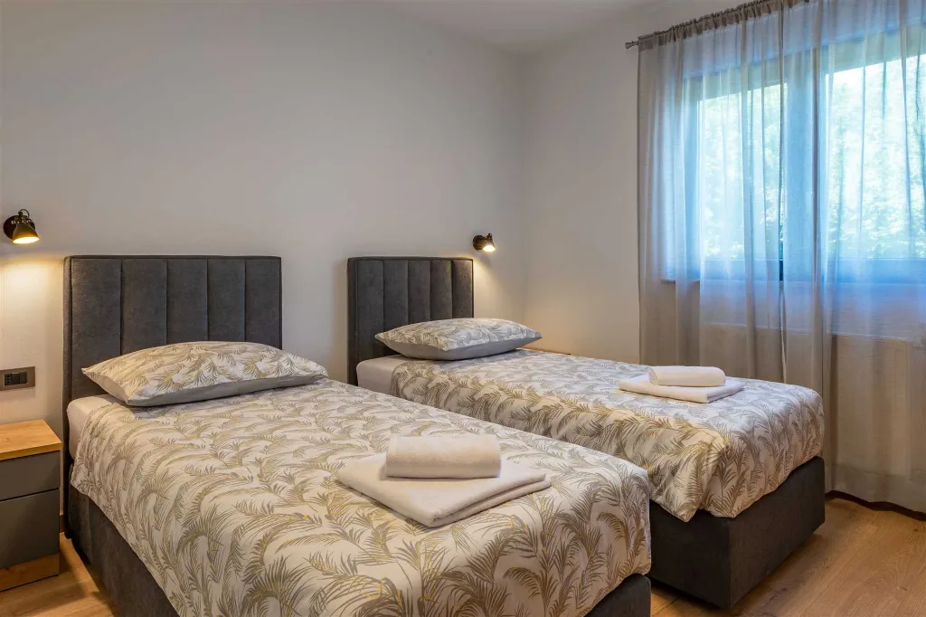 Raša Villa with Private Pool for Up to 18 Guests