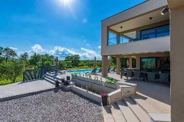 Raša Villa with Private Pool for Up to 18 Guests