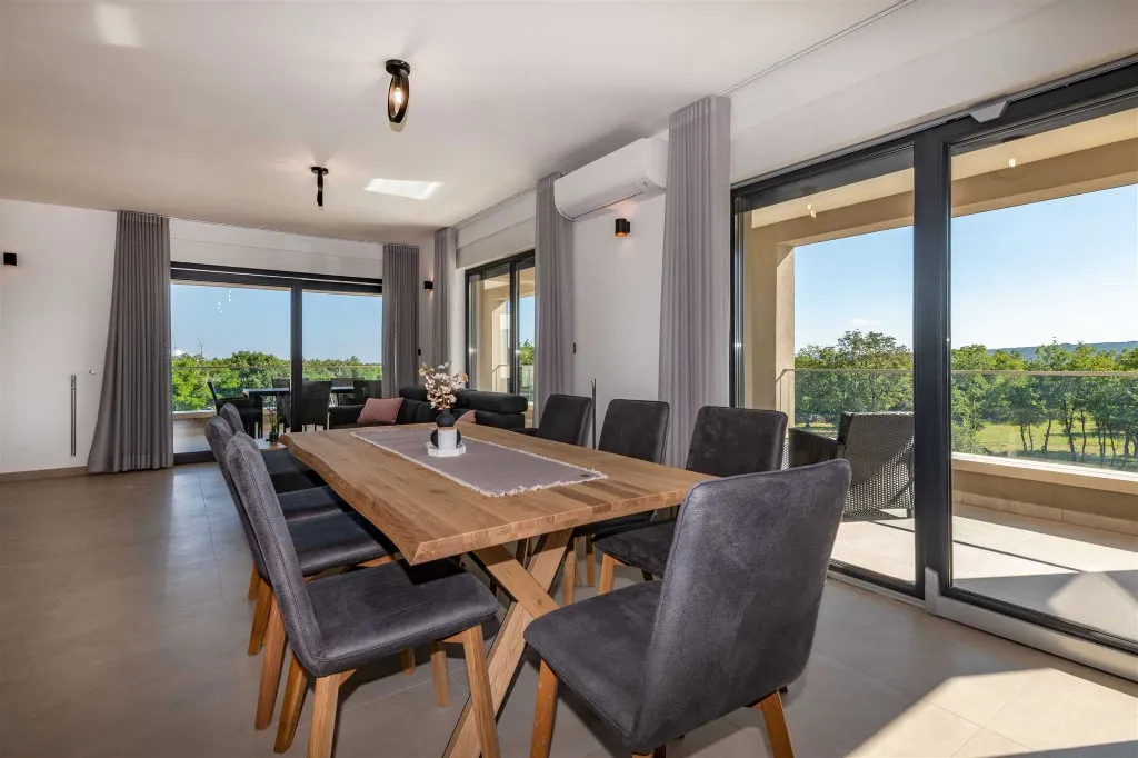 Raša Villa with Private Pool for Up to 18 Guests