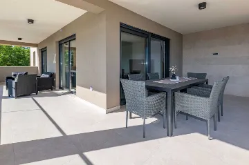 Raša Villa with Private Pool for Up to 18 Guests