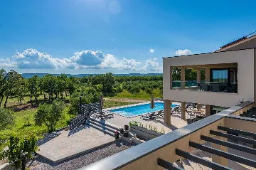 Raša Villa with Private Pool for Up to 18 Guests