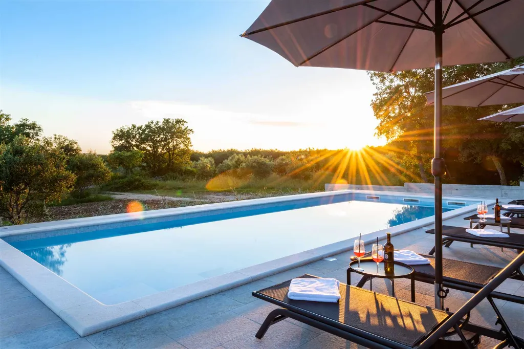 Raša Villa with Private Pool for Up to 18 Guests