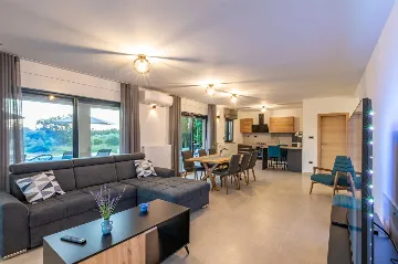 Raša Villa with Private Pool for Up to 18 Guests