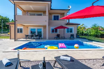 Apartment for 9 in Labin with Pool & Garden