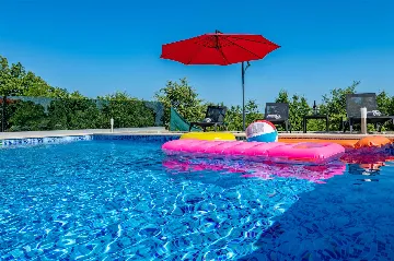 Apartment for 9 in Labin with Pool & Garden