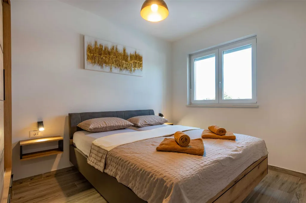 Apartment for 9 in Labin with Pool & Garden