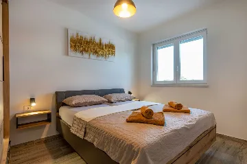 Apartment for 9 in Labin with Pool & Garden