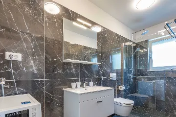 Apartment for 9 in Labin with Pool & Garden