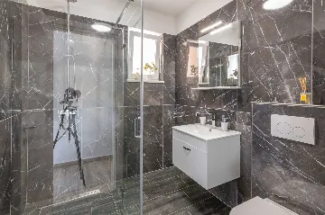 Apartment for 9 in Labin with Pool & Garden