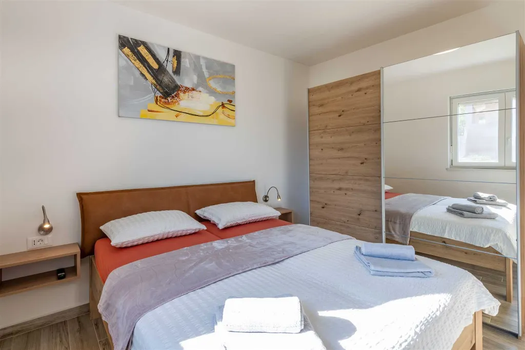 Apartment for 9 in Labin with Pool & Garden