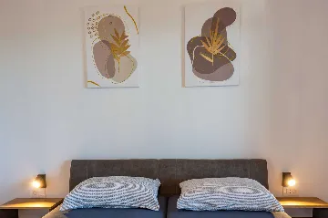 Apartment for 9 in Labin with Pool & Garden