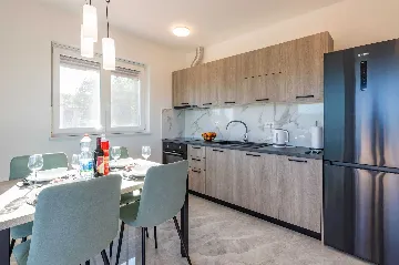 Apartment for 9 in Labin with Pool & Garden