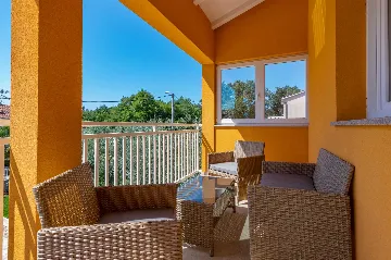 4-Bedroom Villa with Private Heated Pool in Nedešćina