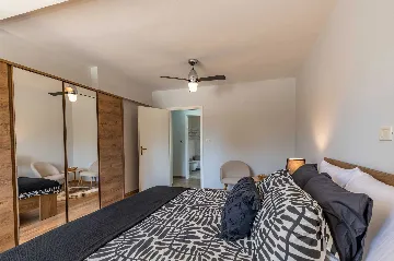 4-Bedroom Villa with Private Heated Pool in Nedešćina