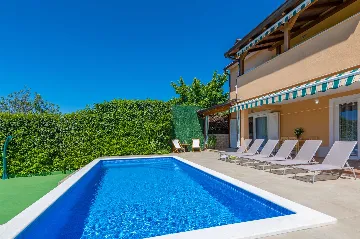 3-Bedroom Villa in Kršan for Up to 7 Guests