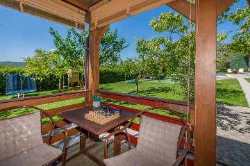 3-Bedroom Villa in Kršan for Up to 7 Guests