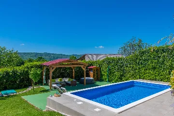 3-Bedroom Villa in Kršan for Up to 7 Guests