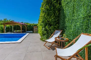 3-Bedroom Villa in Kršan for Up to 7 Guests