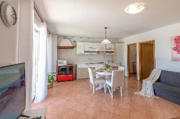 3-Bedroom Villa in Kršan for Up to 7 Guests