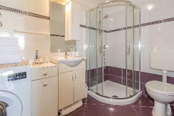 3-Bedroom Villa in Kršan for Up to 7 Guests