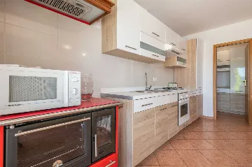 3-Bedroom Villa in Kršan for Up to 7 Guests