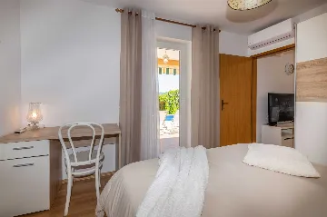 3-Bedroom Villa in Kršan for Up to 7 Guests