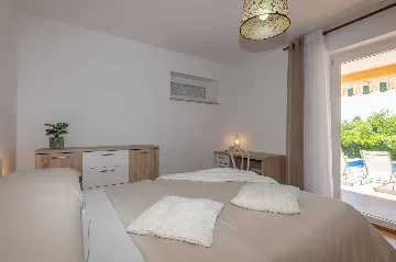 3-Bedroom Villa in Kršan for Up to 7 Guests