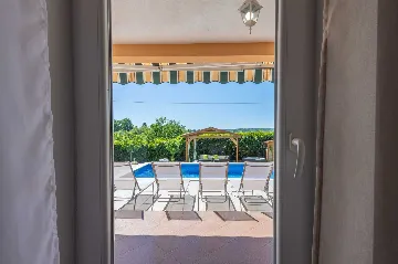 3-Bedroom Villa in Kršan for Up to 7 Guests