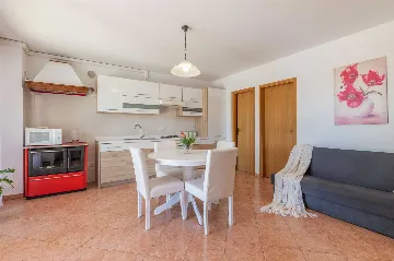 3-Bedroom Villa in Kršan for Up to 7 Guests