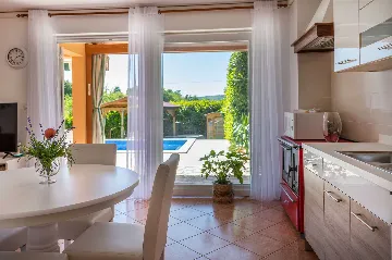 3-Bedroom Villa in Kršan for Up to 7 Guests