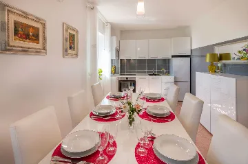 3-Bedroom Villa in Kršan for Up to 7 Guests