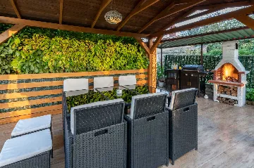 3-Bedroom Villa in Kršan for Up to 7 Guests