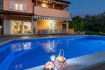 3-Bedroom Villa in Kršan for Up to 7 Guests